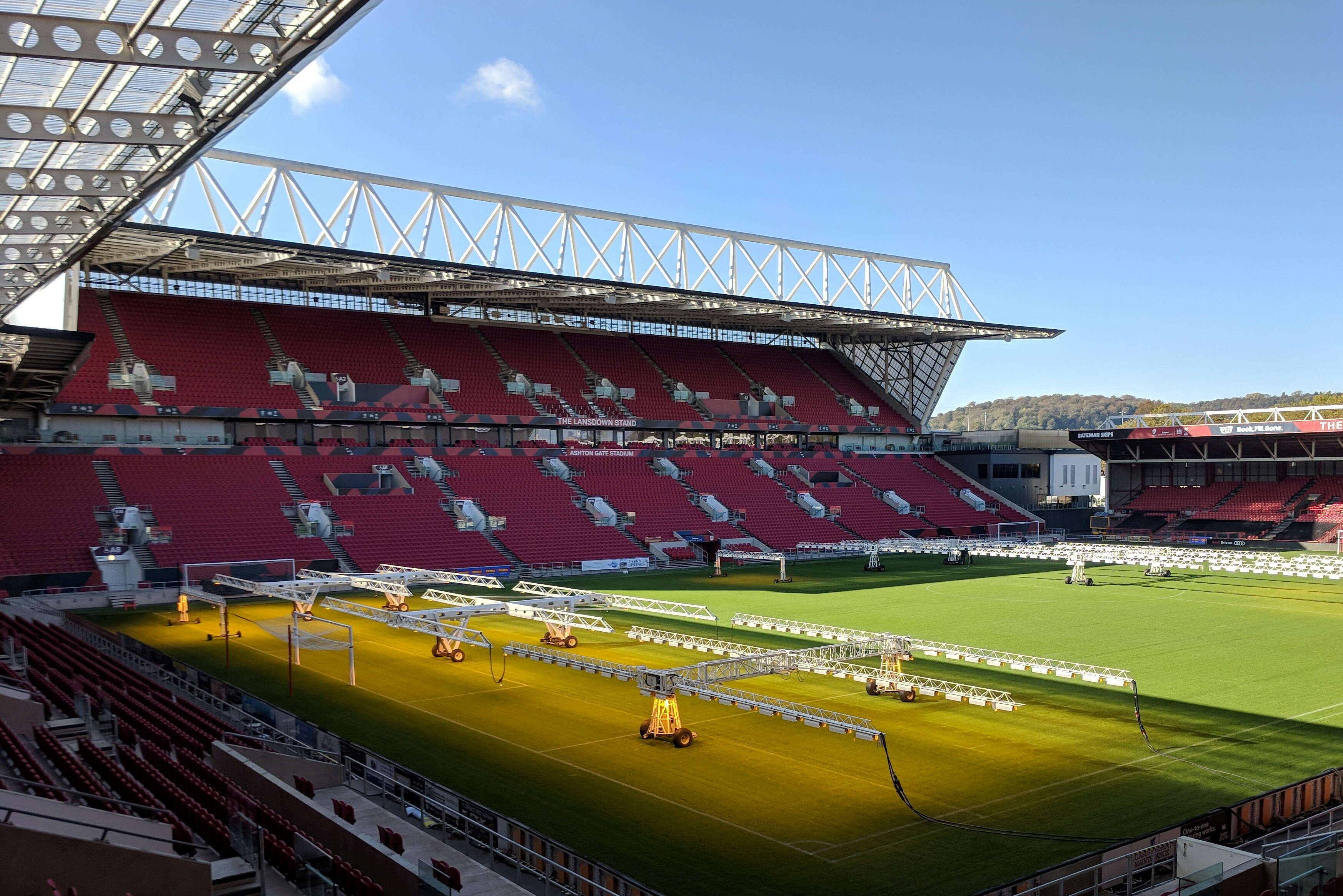 Gibson Yah tekent vierjarig contract bij Bristol City