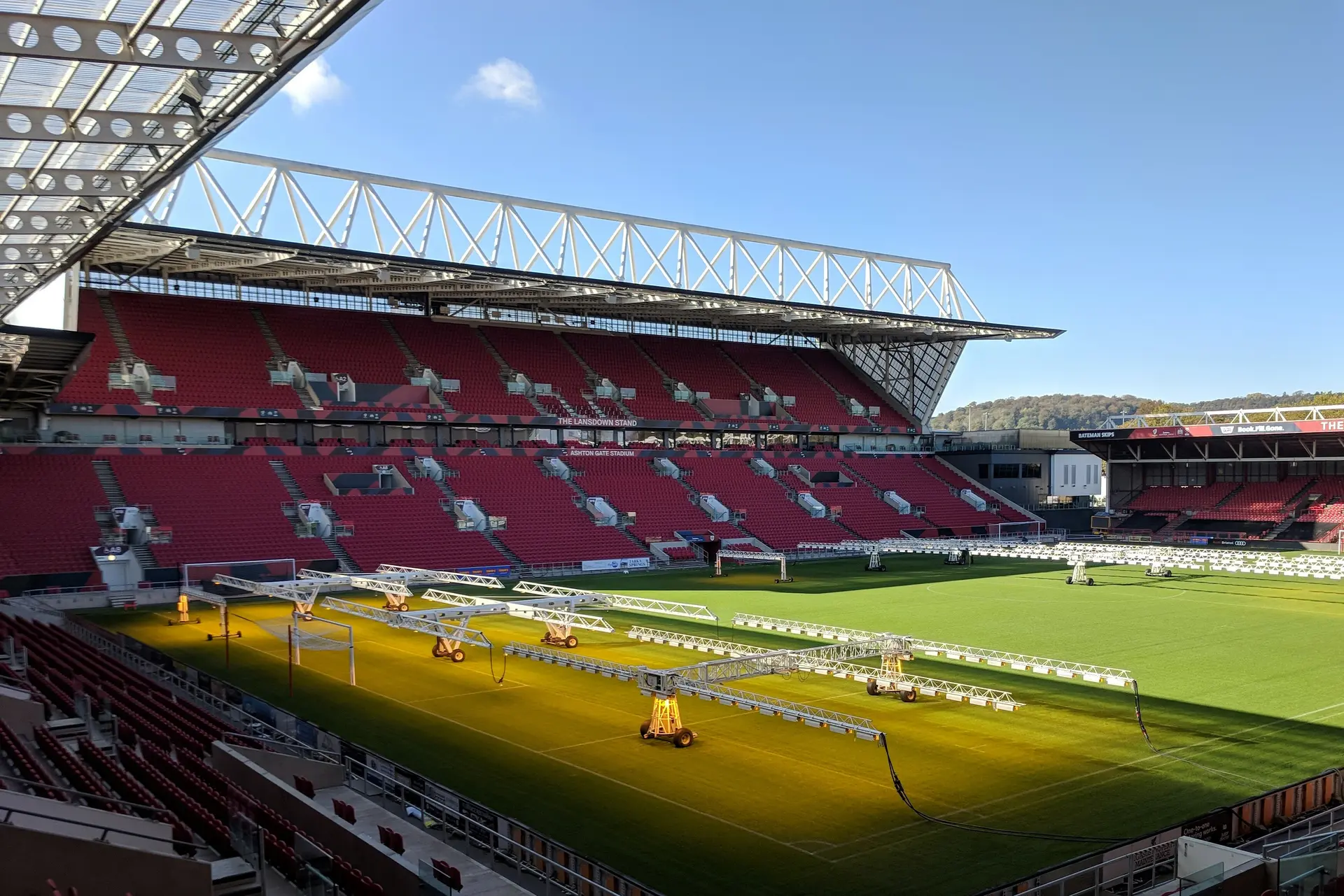 Gibson Yah tekent vierjarig contract bij Bristol City