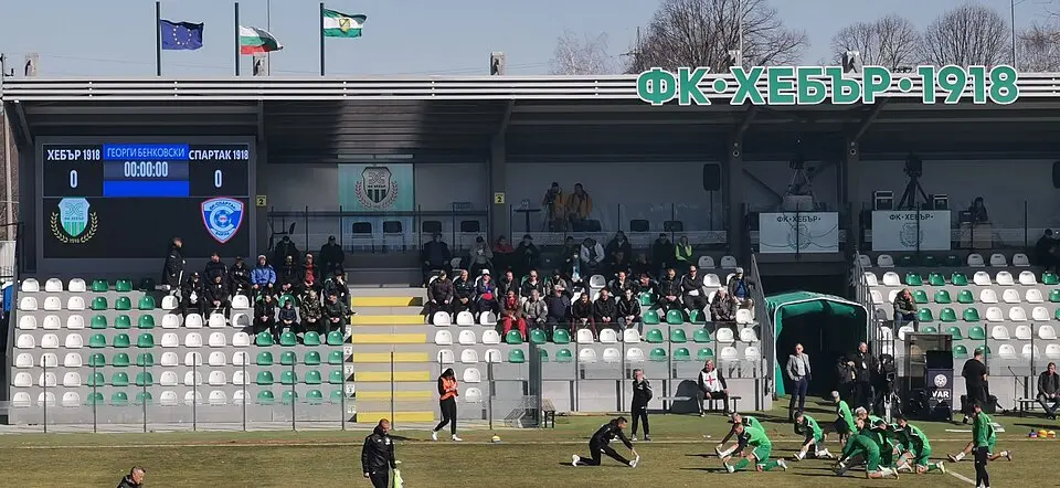 Yahcuroo Roemer zet bijzondere voetbalreis voort bij FC Hebar Pazardzhik
