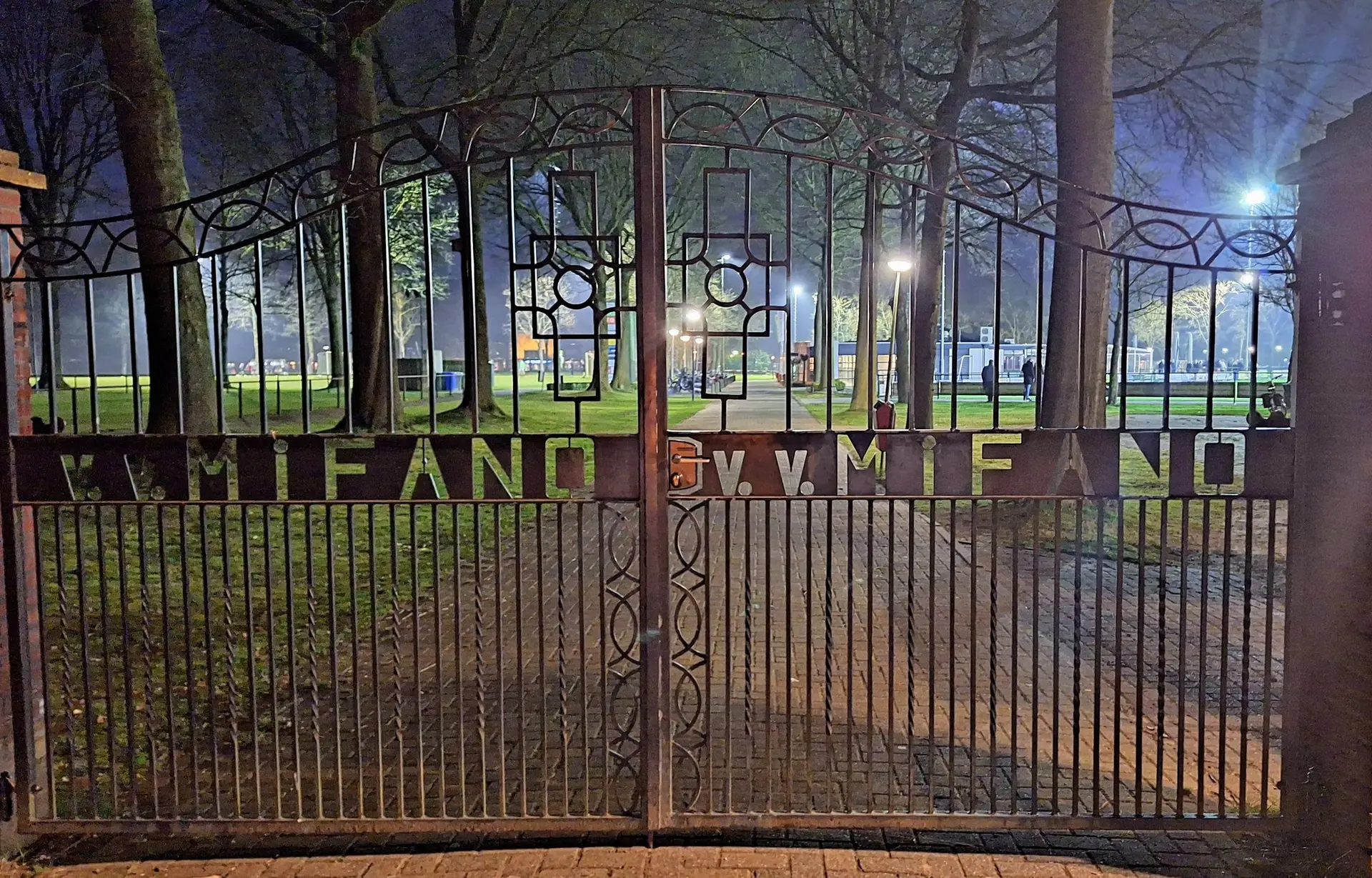 Mifano stadion